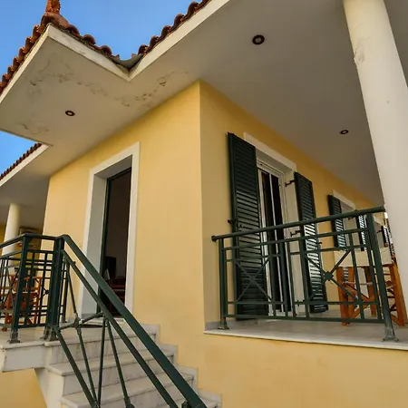 Kefalonia, Family Friendly House & Parking * ليكسوري