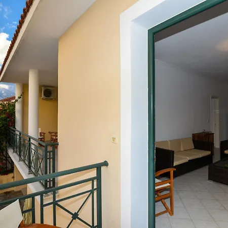 Feriehus Kefalonia, Family Friendly House & Parking *